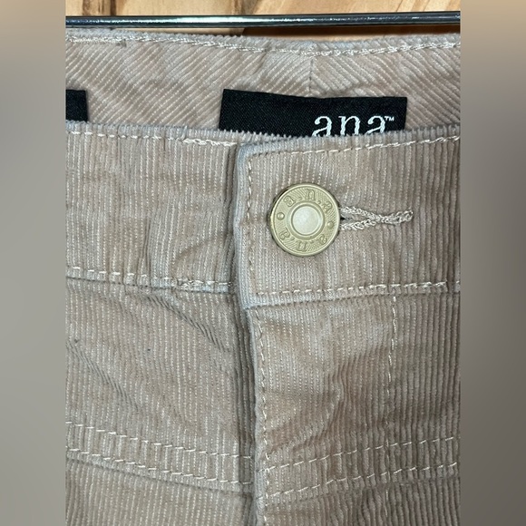 a.n.a. A New Approach Modern Fit Low Rise Women's Size 8 Chords Pants - Picture 4 of 8